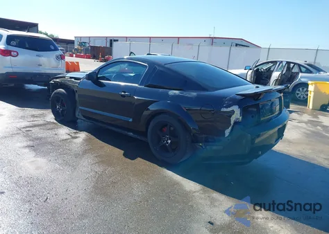 2009 Ford Mustang Gt/Gt Premium z USA, uszkodzony, nr VIN 1ZVHT82H195145878